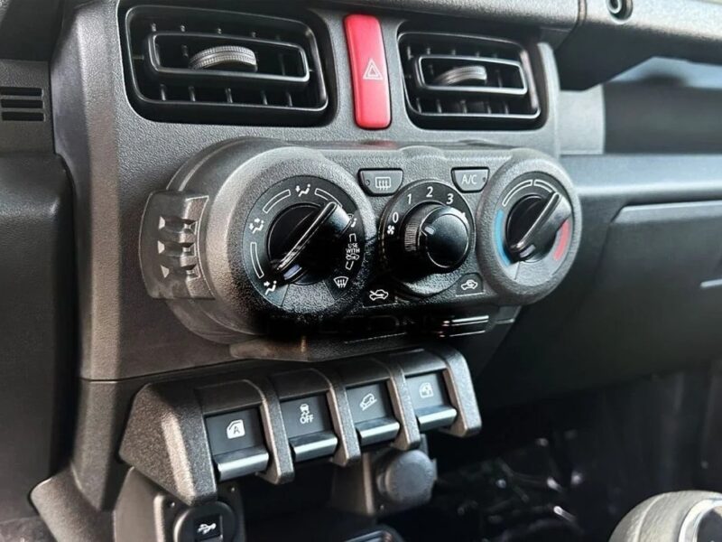 Suzuki Jimny Suzuki Jimny1.5L MT PETROL MY2025 Yellow Black