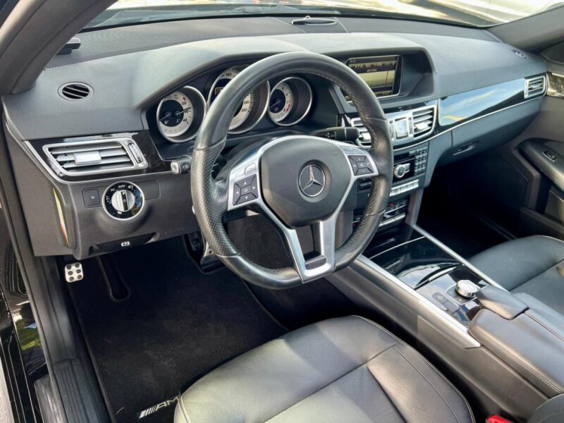 MERCEDES-BENZ E 300 3.5L V6 petrol engine Black Black 2015