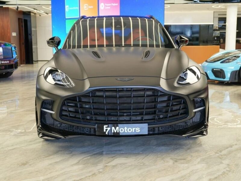 Aston Martin DBX 707 4.0L Twin-Turbo V8 2023 Ultra-High-Performance