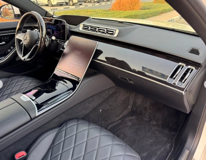 2022 MERCEDES BENZ S580 AMG V8 AUCTION GRADE 4.5/B White Black