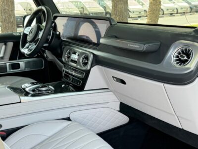 2023 MERCEDES BENZ G 63 AMG 4.0L V8 Biturbo Engine Blue Beige