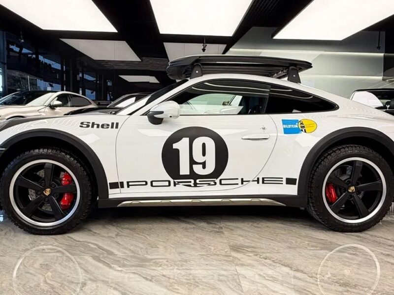 2023 Porsche 1600 Super Porsche 911 Dakar 3.0L Twin-Turbo Flat-6