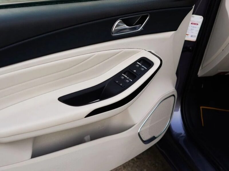 Chery Arrizo 5 2026 Chery Arrizo 5 1.5L FWD Grey Beige GCC Specs