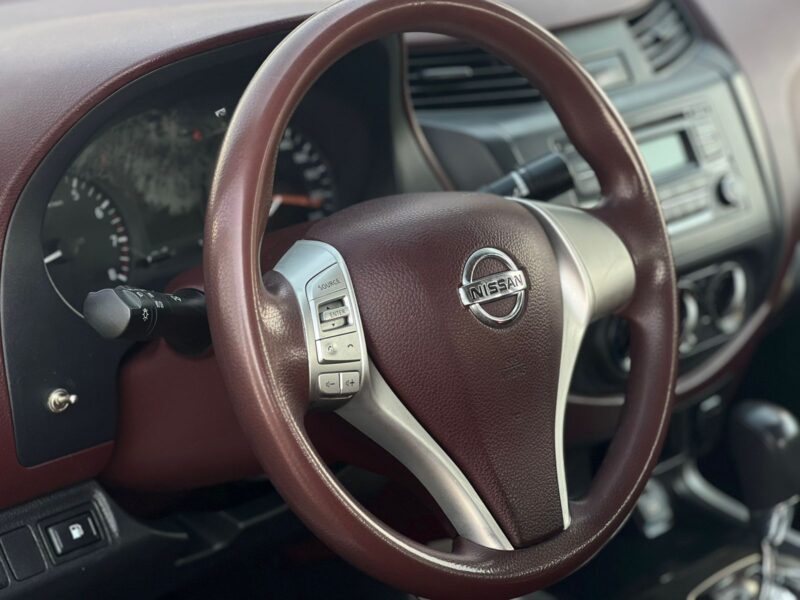 2020 Nissan Navara 4X2 Automatic White GCC Specs