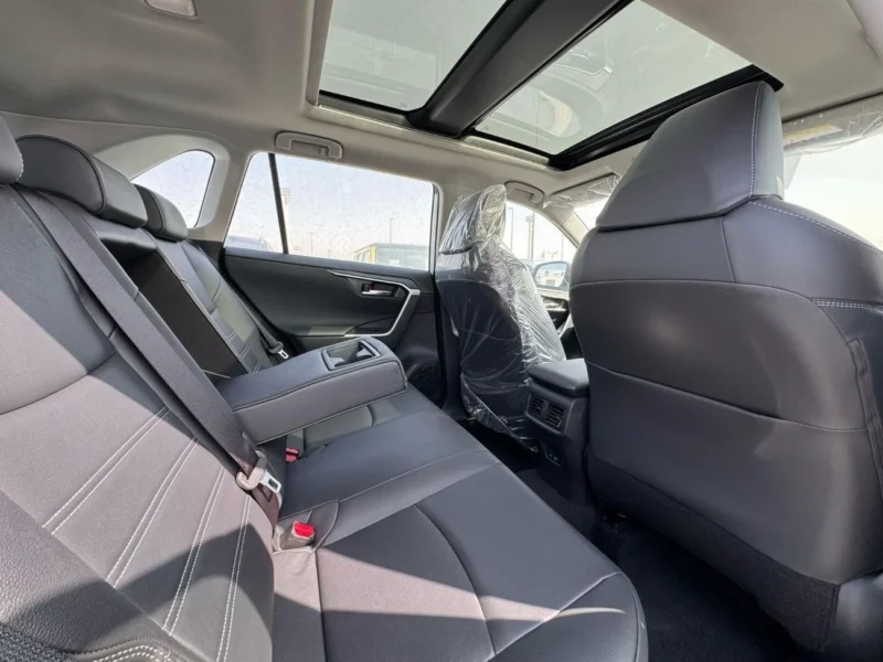 Toyota RAV 4 2.5 litre 4 Cylinder Engine Hybrid 2WD 2024 White Black