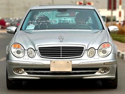 2005 Mercedes-Benz E-Class E 500 8 Cylinder Engine CLEAN CAR Silver Black