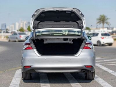 Toyota Camry LE 2.5P 4-Cylinder Engine AT MY2023 SILVER BEIGE
