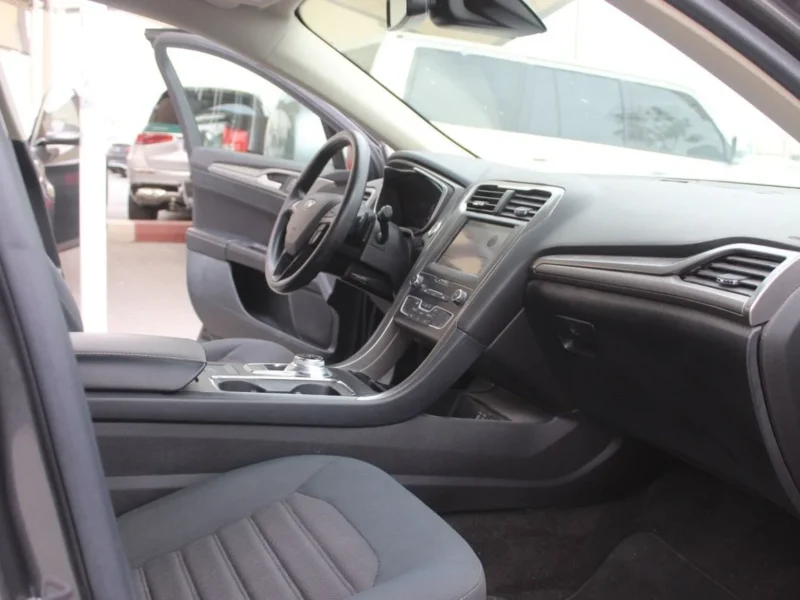 Ford Fusion Ford fusion 2019 1.8 litre Petrol Grey Black Sedan