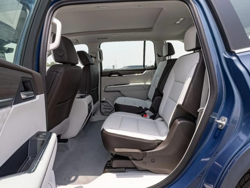 GMC Acadia GMC Acadia Denali 2.5 litre 4 Cylinder AWD 2024 Blue White