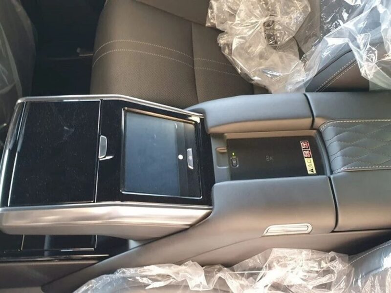 2024 Lexus LX 600 VIP EDITION 6 Cylinder Engine White Black