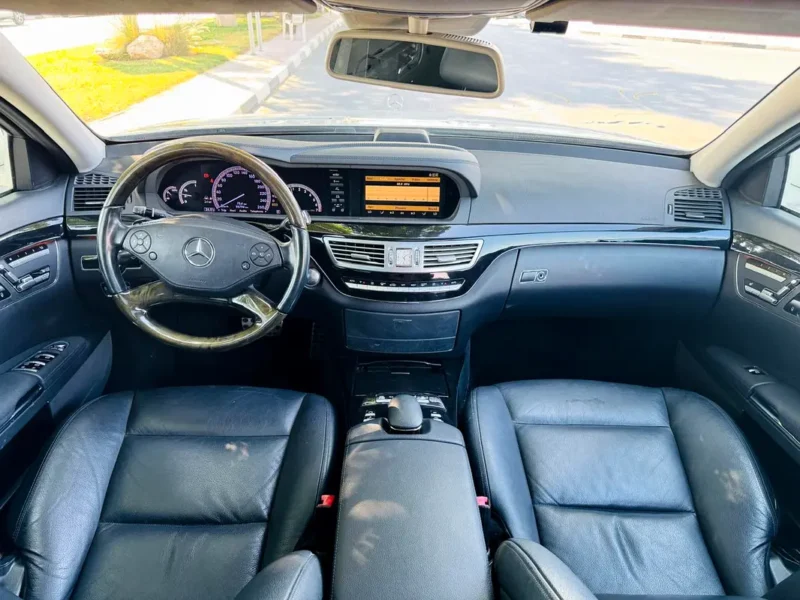 2012 Mercedes-Benz S-Class S 350 Neat and Clean Car White Black