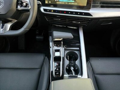 MG One MG One 1.5 LUX SUV FWD 5Doors Red Black Color 2024