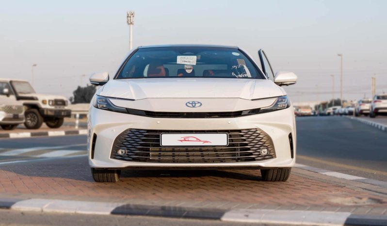 2025 Toyota Camry Lumiere 2.5L HEV Full option (White-Tan)