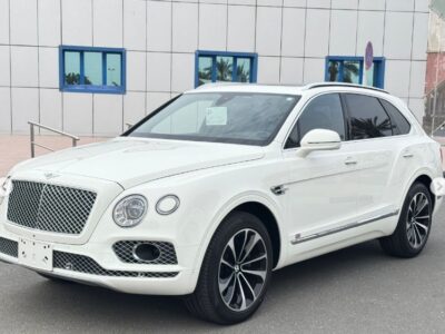 2017 BENTLEY BENTAYGA MULLINER 6.0-liter twin-turbocharged W12 White