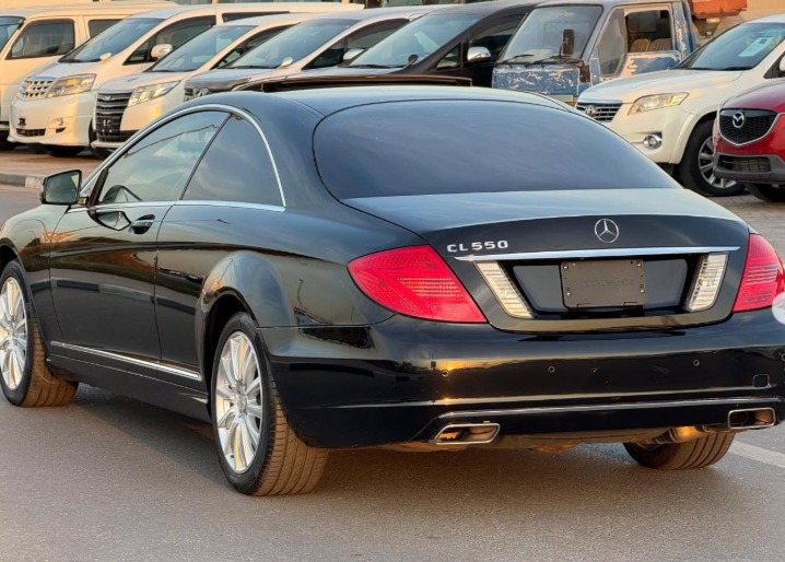 Mercedes Benz CL550 4.6-liter twin-turbocharged V8 2012 Black