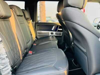 2020 MERCEDES BENZ G 63 AMG 4.0-liter V8 biturbo Engine Black White