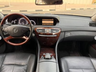 Mercedes Benz CL550 4.6-liter twin-turbocharged V8 2012 Black