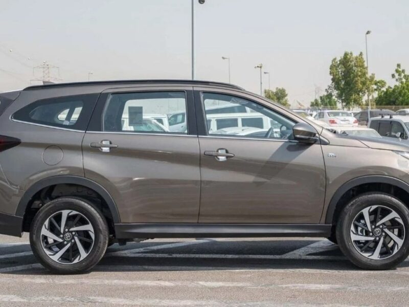 Toyota Rush Toyota Rush 1.5L Petrol Automatic MY2023 Bronze Black