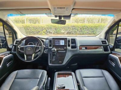 2023 Toyota Granvia PREMIUM 3.5 V6 GCC EXCELLENT CONDITION Black