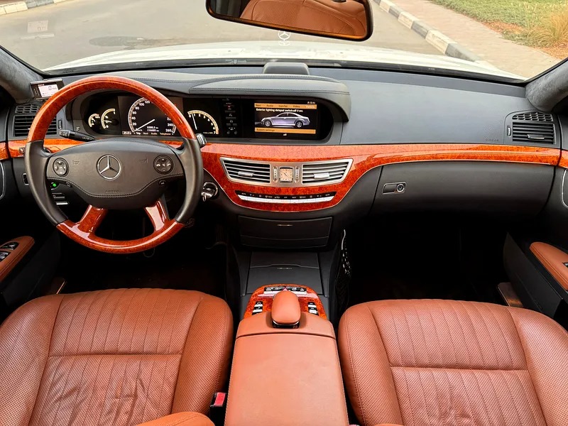 2008 Mercedes-Benz S-Class S 550 Excellent Condition White Brown