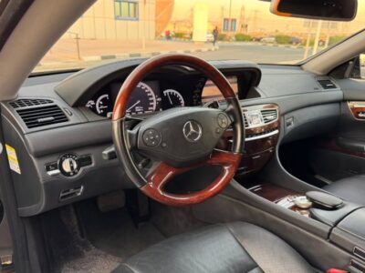 Mercedes Benz CL550 4.6-liter twin-turbocharged V8 2012 Black