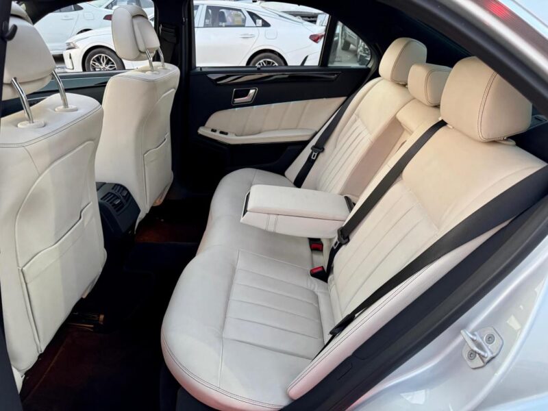2014 Mercedes-Benz E 400 3.0-litre 6-Cylinder Engine Silver Beige