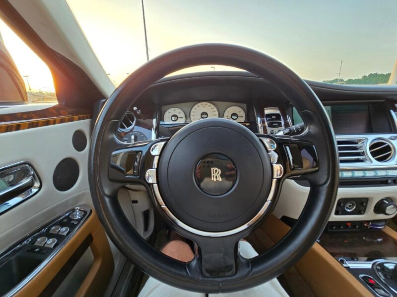 2015 Rolls-Royce Ghost 6.6-liter twin-turbocharged V12 Full Specifications