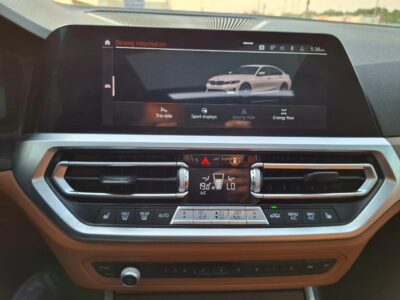 BMW 330i 2.0-liter BMW TwinPower Turbo inline 4-cylinder engine 2022