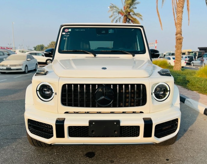 2020 MERCEDES BENZ G 63 AMG 4.0-liter V8 biturbo Engine Black White