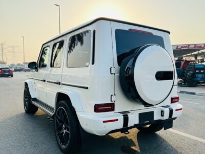 2020 MERCEDES BENZ G 63 AMG 4.0-liter V8 biturbo Engine Black White