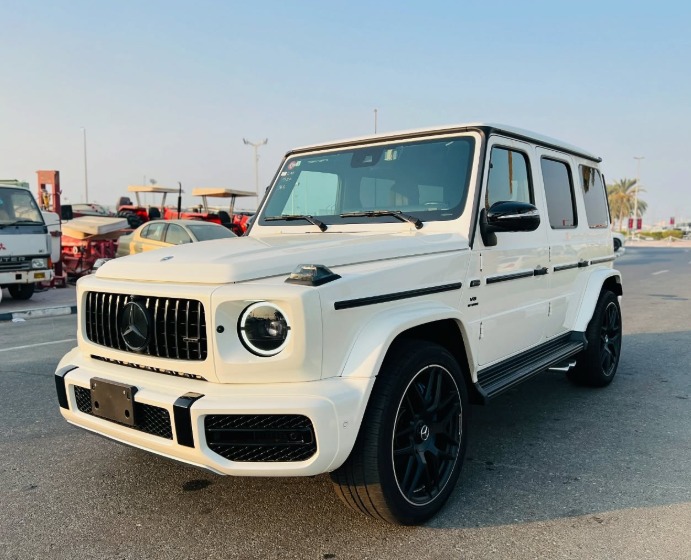 2020 MERCEDES BENZ G 63 AMG 4.0-liter V8 biturbo Engine Black White