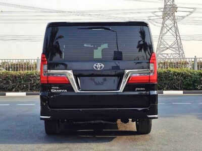 2023 Toyota Granvia PREMIUM 3.5 V6 GCC EXCELLENT CONDITION Black