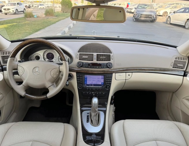 Mercedes Benz E320 3.2-liter V6 Petrol Engine 2004 Black Beige