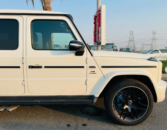 2020 MERCEDES BENZ G 63 AMG 4.0-liter V8 biturbo Engine Black White