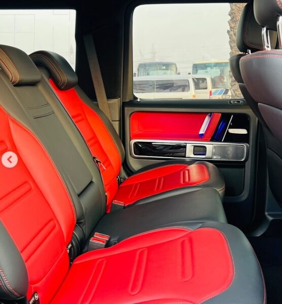 2019 MERCEDES BENZ G 550 4.0L biturbo V8 FULL OPTION Black Red