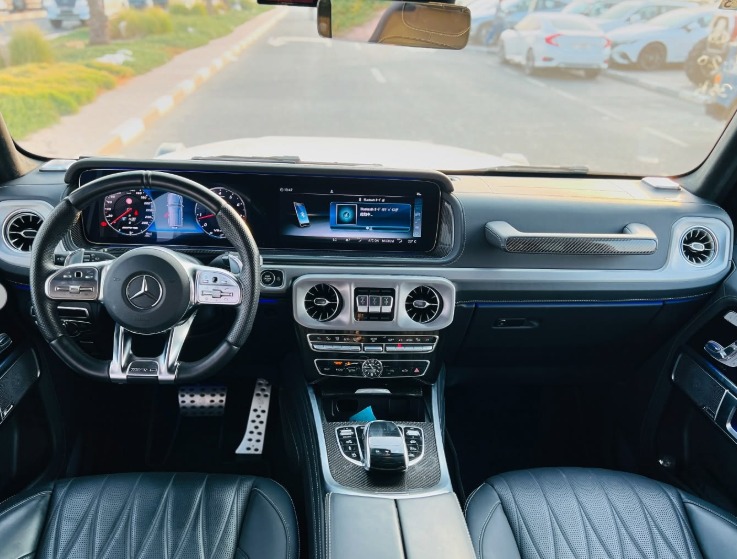 2020 MERCEDES BENZ G 63 AMG 4.0-liter V8 biturbo Engine Black White