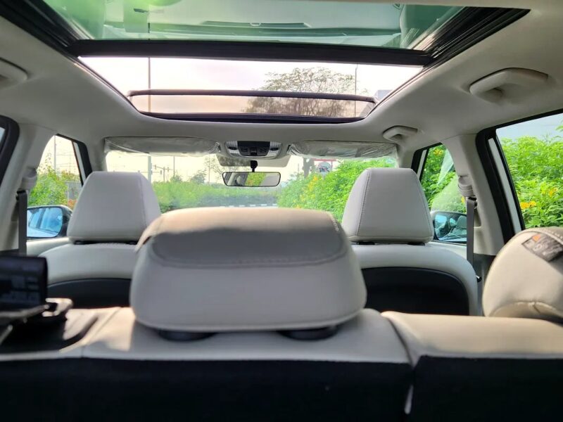 2025 Kia Seltos Other Kia Seltos 4 Cylinder Engine Full option GCC White Black