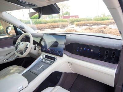 2025 Denza N9 Prestige 4-Cylinder Engine Silver White VIP SEAT