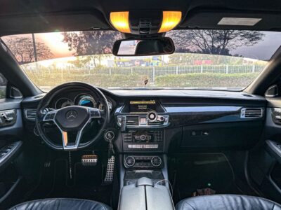 Mercedes-Benz CLS 550 2012 Mercedes-Benz CLS 550 RWD Silver