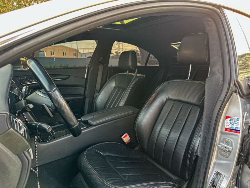 Mercedes-Benz CLS 550 2012 Mercedes-Benz CLS 550 RWD Silver