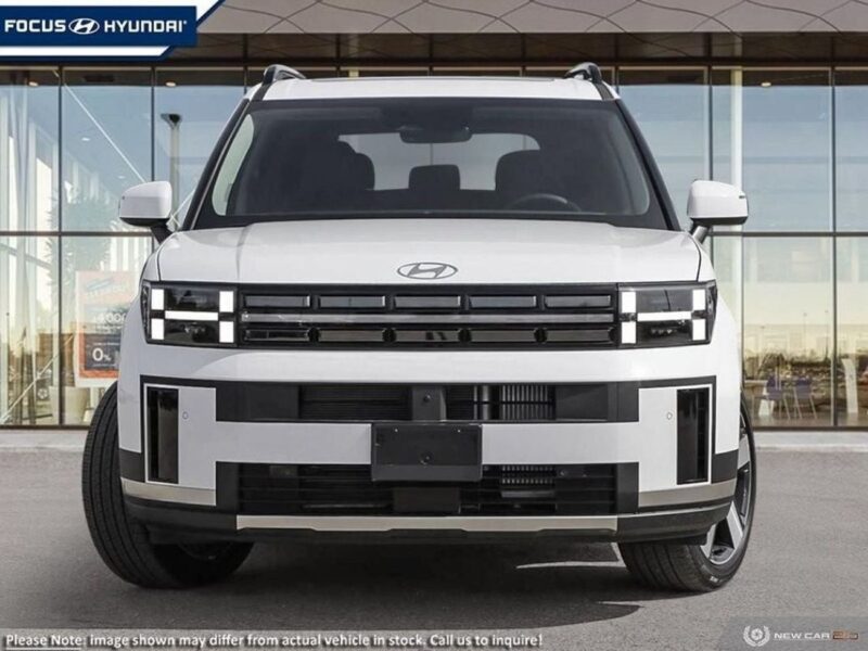 Hyundai Santa Fe NEW 2024 Hyundai 2.5T Luxury AWD 7-Pass White Black