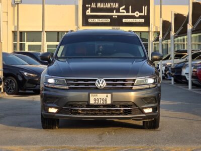 Volkswagen Tiguan 2.0L 4-cylinder turbocharged TSI engine 2020 Grey Orange