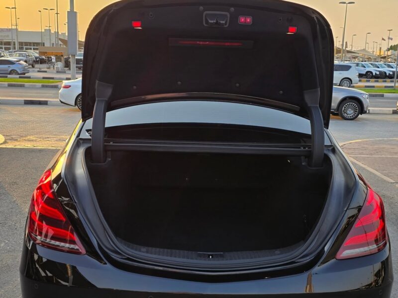 2018 Mercedes-Benz S450 3.0-liter twin-turbocharged V6 engine Black