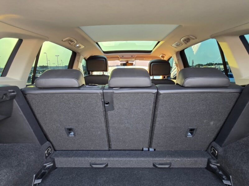 Volkswagen Tiguan 2.0L 4-cylinder turbocharged TSI engine 2020 Grey Orange