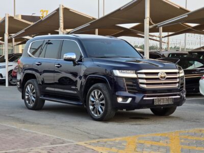 2023 Land Cruiser VXR V6 Petrol Engine number 1 Full Specifications Black