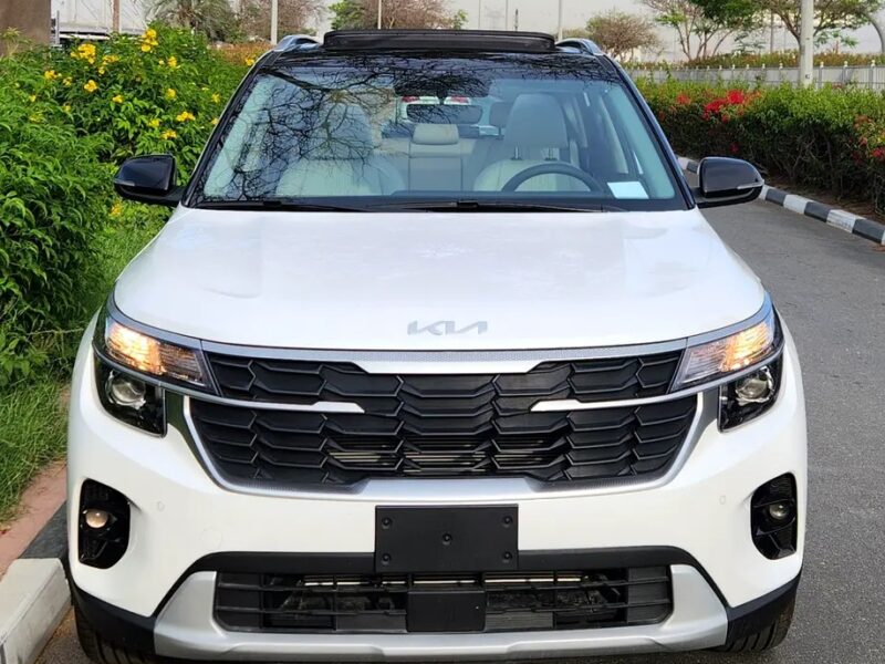 2025 Kia Seltos Other Kia Seltos 4 Cylinder Engine Full option GCC White Black