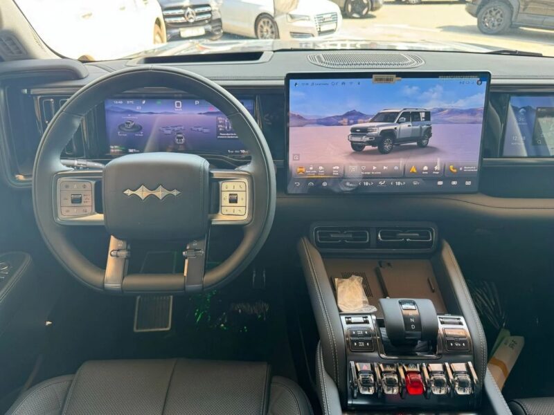 BYD Leopard 5 2024 BYD Leopard 5 Navigator 1.5L Hybrid Plug-In Grey