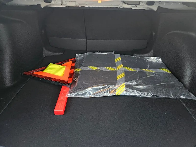 2025 Toyota Corolla Other Corolla 1.8 Hybrid 4 Cylinder White Grey