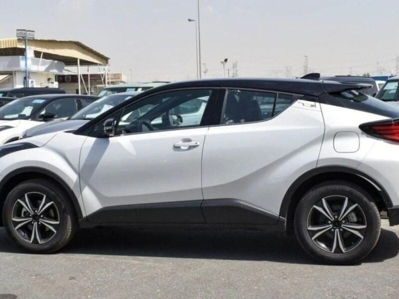 Toyota C-HR Toyota CHR Suffix Z2 1.2L Petrol AWD AT 2024 White Black