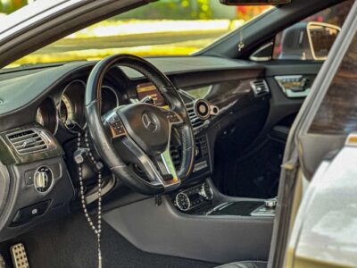 Mercedes-Benz CLS 550 2012 Mercedes-Benz CLS 550 RWD Silver